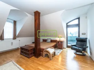 Prodej rodinného domu, Braškov, Akátová, 446 m2