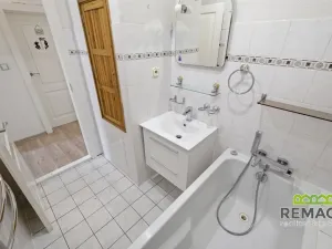 Prodej bytu 3+1, Uherské Hradiště, 28. října, 72 m2