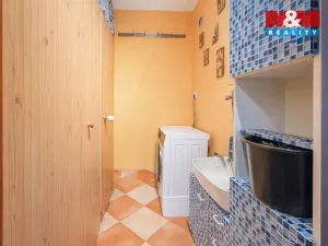 Prodej bytu 4+1, Litoměřice - Pokratice, Ladova, 77 m2