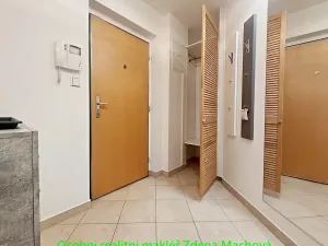 Pronájem bytu 2+kk, Praha - Strašnice, Gutova, 48 m2