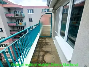 Pronájem bytu 2+kk, Praha - Strašnice, Gutova, 48 m2