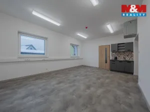 Pronájem skladu, Zubří, U Traktorky, 129 m2