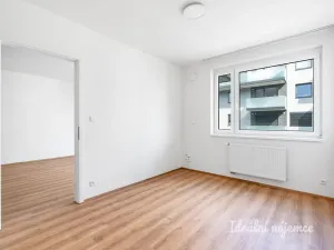 Pronájem bytu 2+kk, Praha - Prosek, Čakovická, 52 m2