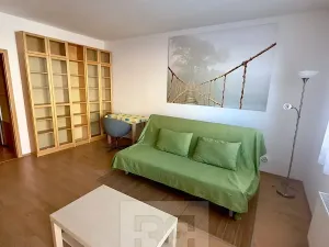 Pronájem bytu 1+kk, Praha - Uhříněves, U uhříněveské obory, 32 m2