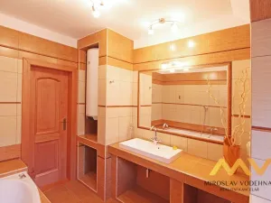 Pronájem bytu 4+kk, Lochenice, 115 m2