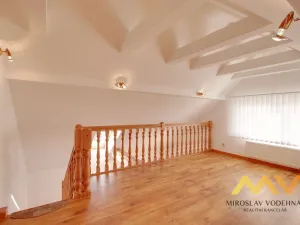 Pronájem bytu 4+kk, Lochenice, 115 m2