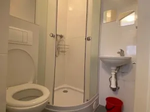 Pronájem bytu 1+kk, Praha - Hlubočepy, Lamačova, 15 m2