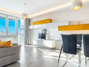 Pronájem bytu 3+1, Praha - Kamýk, Zárubova, 83 m2