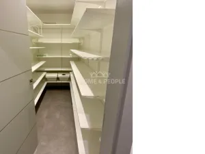 Pronájem bytu 3+1, Praha - Kamýk, Zárubova, 83 m2