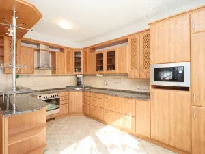 Prodej rodinného domu, Statenice - Černý Vůl, Kralupská, 210 m2