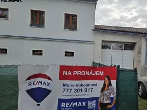 Pronájem komerční nemovitosti, Hájek, 87 m2