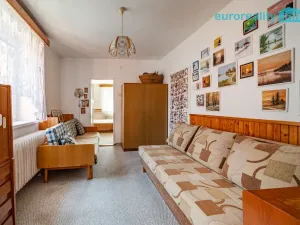 Prodej bytu 3+1, Ostrov, Horská, 72 m2