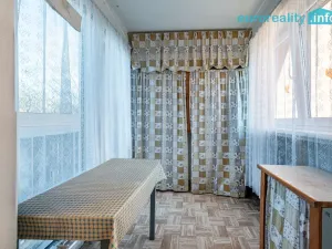 Prodej bytu 3+1, Ostrov, Horská, 72 m2