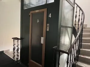 Pronájem kanceláře, Praha, Belgická, 160 m2