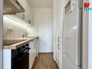 Pronájem bytu 2+kk, Praha - Bohnice, Poznaňská, 42 m2