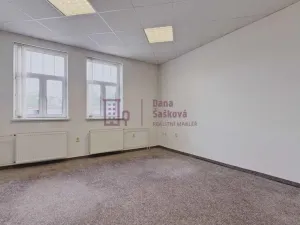 Pronájem kanceláře, Jindřichův Hradec - Jindřichův Hradec IV, Karlov, 36 m2