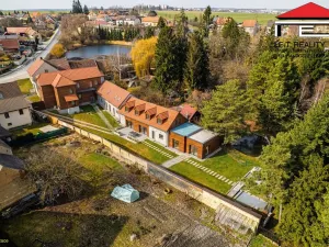 Prodej ubytování, Rynholec, nám. 1. máje, 561 m2