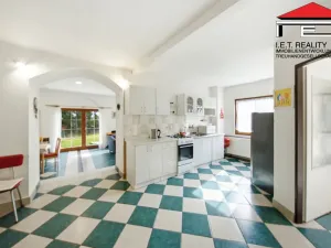 Prodej ubytování, Rynholec, nám. 1. máje, 561 m2