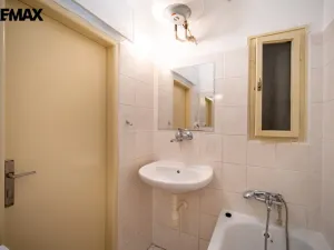 Pronájem bytu 1+kk, Praha - Žižkov, Biskupcova, 26 m2