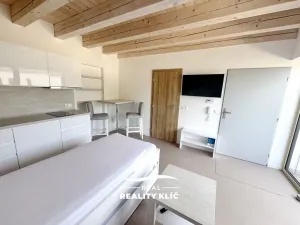 Pronájem bytu 1+kk, Hlučín, Opavská, 22 m2