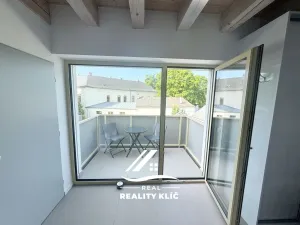 Pronájem bytu 1+kk, Hlučín, Opavská, 22 m2