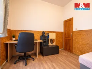 Prodej bytu 3+1, Nový Bor - Arnultovice, Gen. Svobody, 97 m2