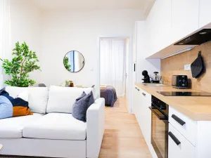 Pronájem bytu 2+kk, Praha - Smíchov, Plzeňská, 35 m2