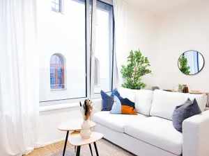 Pronájem bytu 2+kk, Praha - Smíchov, Plzeňská, 35 m2