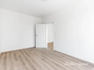 Pronájem bytu 2+kk, Praha - Vysočany, Gerstelova, 54 m2