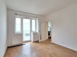 Pronájem bytu 2+1, Praha - Smíchov, Podbělohorská, 41 m2