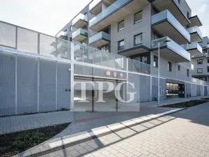 Prodej bytu 3+kk, Praha - Prosek, Návarovská, 83 m2