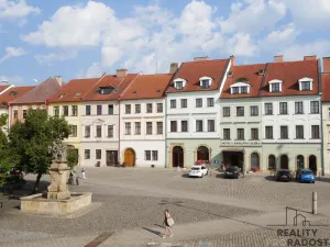 Pronájem bytu 1+kk, Hradec Králové, Malé náměstí, 42 m2