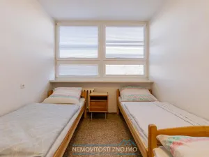 Pronájem atypického bytu, Hrušovany nad Jevišovkou, Cukrovarská, 10 m2