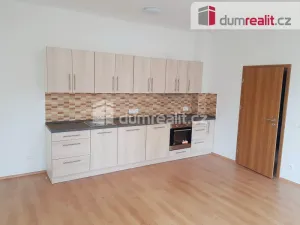 Pronájem bytu 2+kk, Milovice - Mladá, Zátopkova, 50 m2