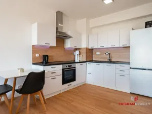 Pronájem bytu 2+kk, Hradec Králové - Nový Hradec Králové, třída Edvarda Beneše, 47 m2