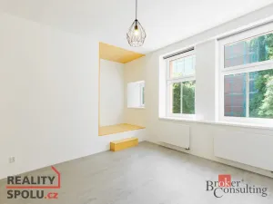 Pronájem bytu 2+1, Liberec - Liberec I-Staré Město, Sokolská, 74 m2