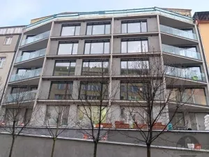 Pronájem garážového stání, Praha - Košíře, Starokošířská, 15 m2