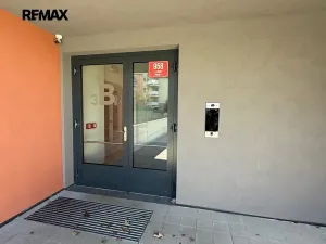 Pronájem bytu 2+kk, Praha - Letňany, Vyletalova, 54 m2