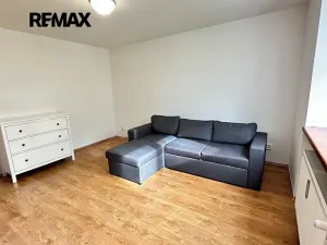 Pronájem bytu 2+kk, Kladno, Sevastopolská, 32 m2