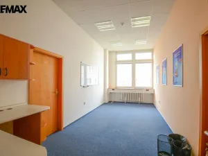 Pronájem kanceláře, Pardubice - Zelené Předměstí, Masarykovo náměstí, 19 m2
