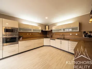 Prodej komerční nemovitosti, Kutná Hora, Zvěřinova, 318 m2