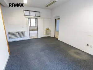 Prodej obchodního prostoru, Město Albrechtice, Míru, 1427 m2