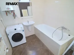 Pronájem bytu 2+1, Praha - Libeň, Pivovarnická, 78 m2