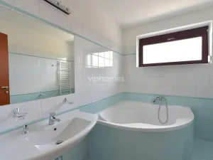 Pronájem rodinného domu, Praha - Nebušice, 360 m2