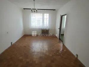 Pronájem bytu 2+1, Děčín - Děčín III-Staré Město, Kladenská, 58 m2