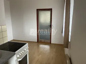 Prodej bytu 3+1, Černovice, Tyršova, 75 m2