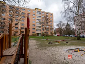 Prodej bytu 3+1, Plzeň - Doubravka, Družby, 63 m2