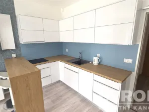 Pronájem bytu 1+kk, Pardubice - Studánka, Pod Studánkou, 32 m2