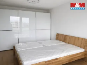 Pronájem bytu 2+kk, Praha, Lovosická, 57 m2