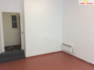 Pronájem obchodního prostoru, Praha - Žižkov, Biskupcova, 32 m2